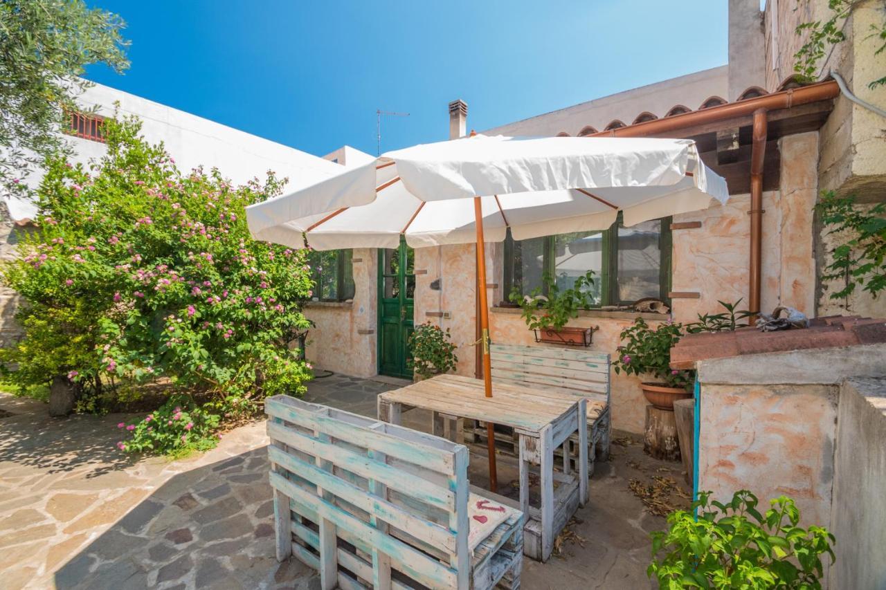 Apartamento Sa Dommo De Sa Pietate Orosei Exterior foto