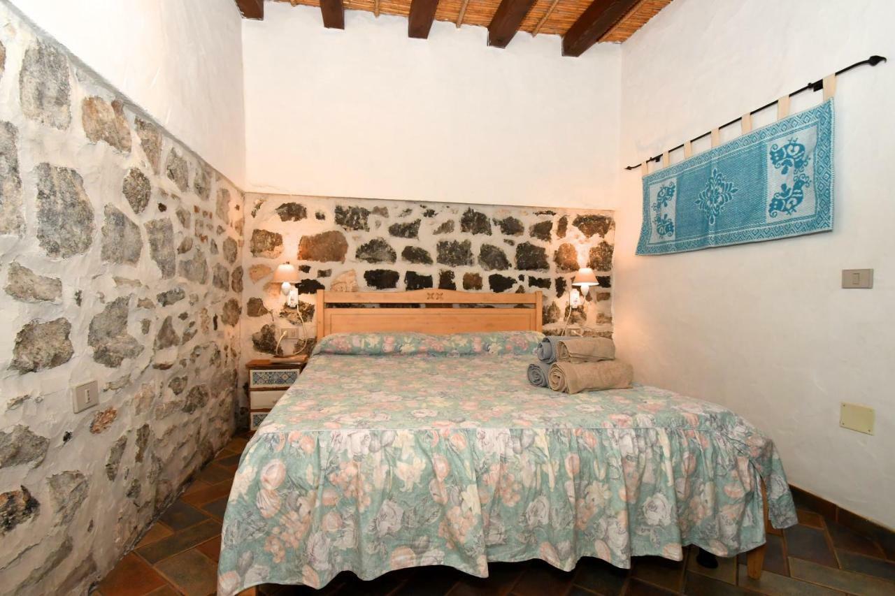 Apartamento Sa Dommo De Sa Pietate Orosei Exterior foto